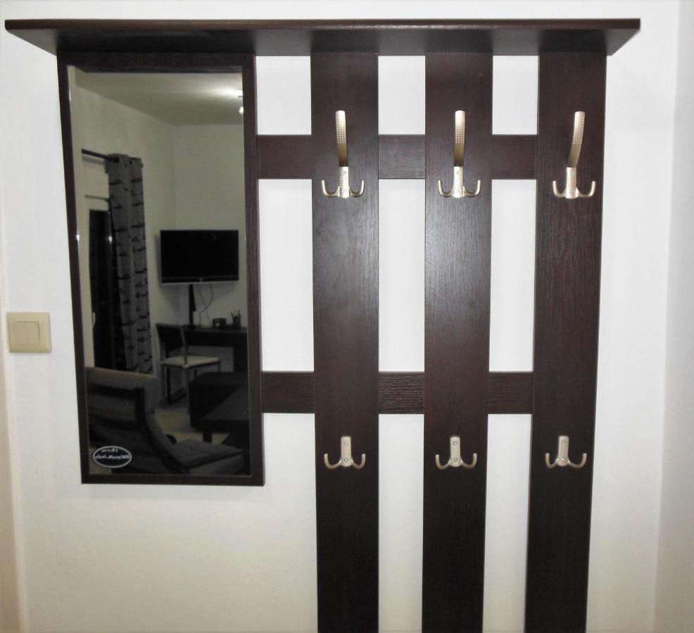 Apartament Nicki House Janina Zewnętrze zdjęcie
